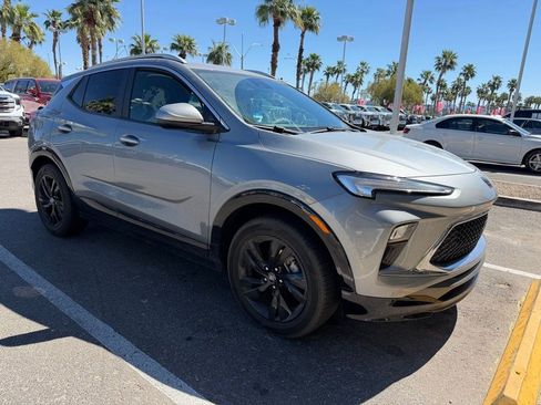 Used 2024 Buick Encore GX Sport Touring image 3