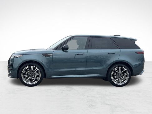 Used 2025 Land Rover Range Rover Sport Dynamic SE AWD/4WD image 2