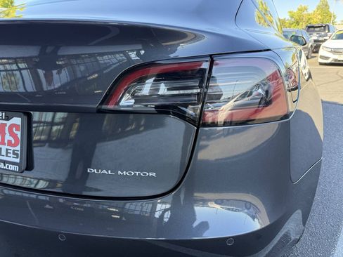Used 2022 Tesla Model 3 Long Range AWD/4WD image 25