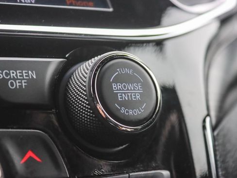 Used 2019 Jeep Grand Cherokee Laredo w/ Laredo X Package image 30