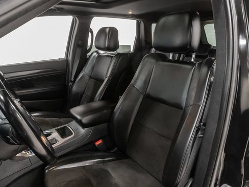 Used 2021 Jeep Grand Cherokee Laredo X AWD/4WD image 10