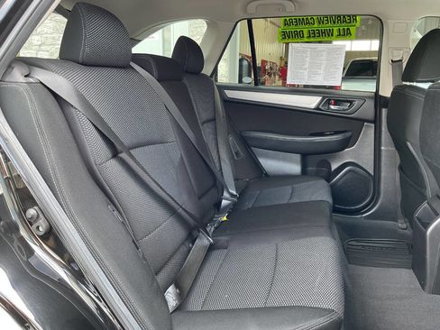 Used 2016 Subaru Outback 2.5i Premium AWD/4WD image 36