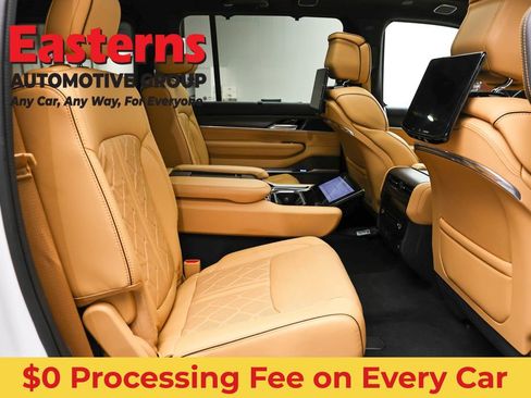 Used 2025 Jeep Grand Wagoneer Series III w/ Rear Seat Video Group 1 AWD/4WD image 26