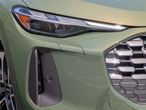 New 2025 Audi Q5 Premium image 16