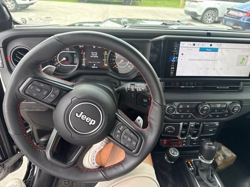 Used 2026 Jeep Wrangler Unlimited Rubicon 392 w/ Quick Order Package 27X Moab AWD/4WD image 7