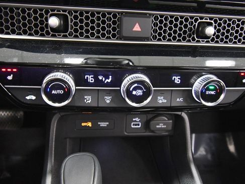 Certified 2024 Honda Civic EX image 25