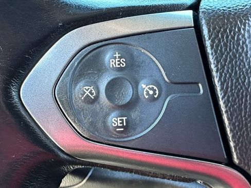 Used 2018 Chevrolet Silverado 1500 LT w/ All Star Edition AWD/4WD image 14