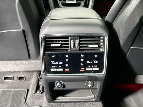 Certified 2023 Porsche Cayenne Turbo image 36