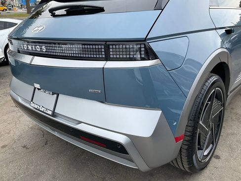 Used 2025 Hyundai Ioniq 5 Limited image 80