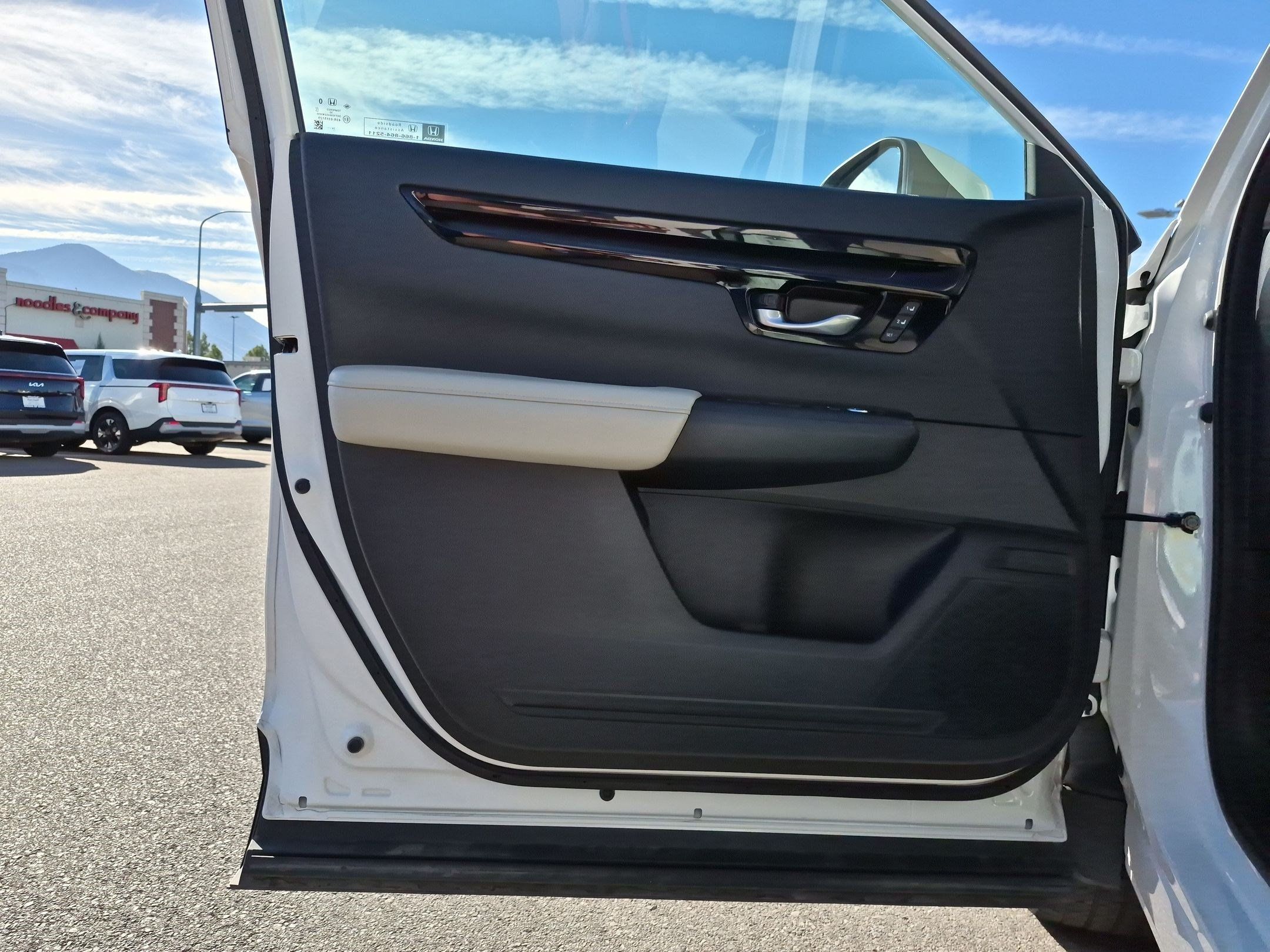 Used 2025 Honda CR-V EX-L image 14