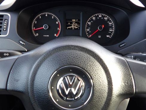 Used 2013 Volkswagen Jetta S image 19