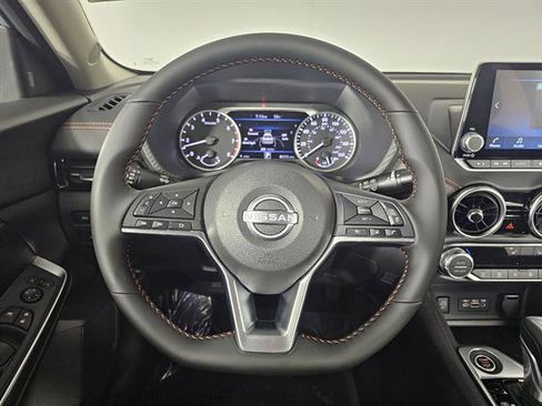 New 2025 Nissan Sentra SR FWD image 27