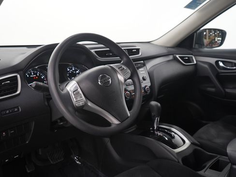 Used 2014 Nissan Rogue S FWD image 22