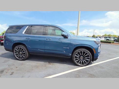 New 2026 Chevrolet Tahoe High Country AWD/4WD image 23