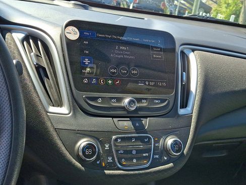 Used 2024 Chevrolet Malibu LT FWD image 28