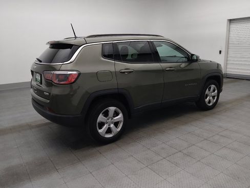 Used 2018 Jeep Compass Latitude AWD/4WD image 10