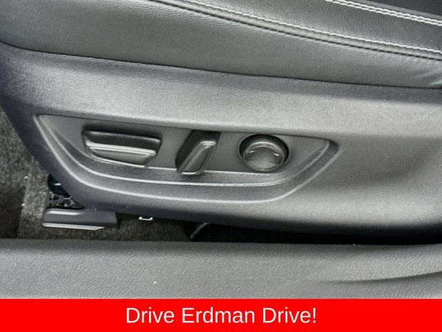 Used 2026 Toyota Camry SE FWD image 12