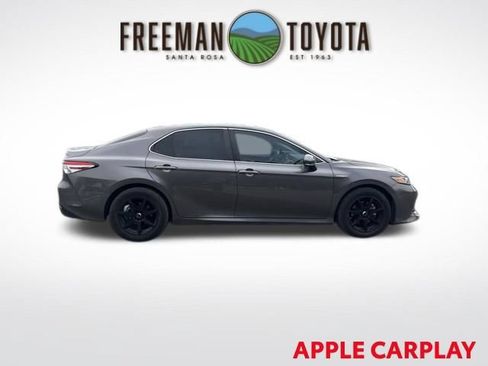 Used 2020 Toyota Camry LE w/ Sunroof Package FWD image 4