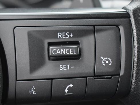 Used 2023 Nissan Rogue S image 25