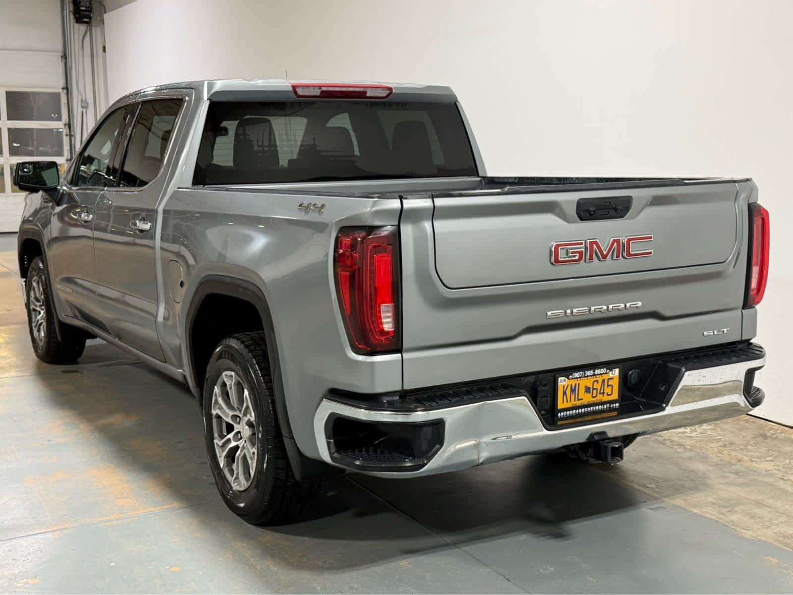 Used 2024 GMC Sierra 1500 SLT AWD/4WD image 3