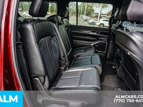 Used 2024 Jeep Wagoneer Series II w/ Flexible Seating Group RWD image 24