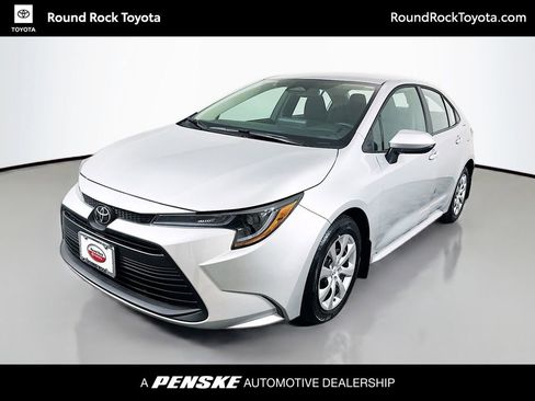 Used 2026 Toyota Corolla LE image 1
