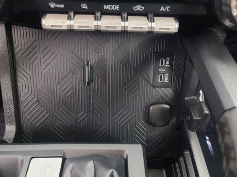 Used 2025 Toyota Tacoma TRD Off-Road image 37