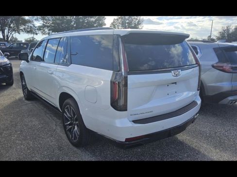 Used 2024 Cadillac Escalade ESV Sport Platinum w/ Heavy-Duty Trailer Package image 8