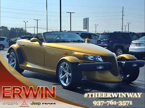 Used 2002 Chrysler Prowler image 2
