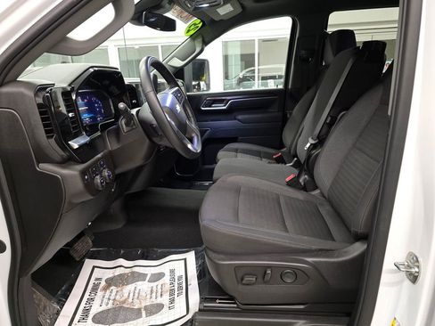 Used 2025 Chevrolet Silverado 2500 LT w/ Convenience Package image 22