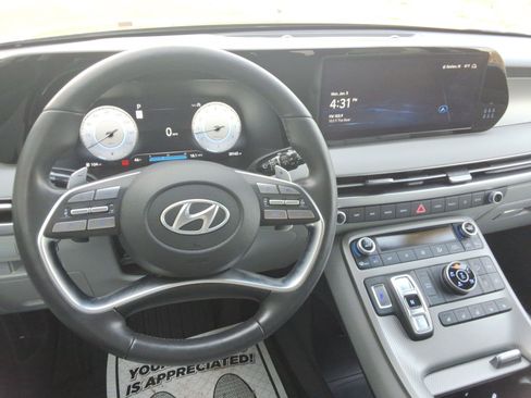 Used 2024 Hyundai Palisade SEL image 12