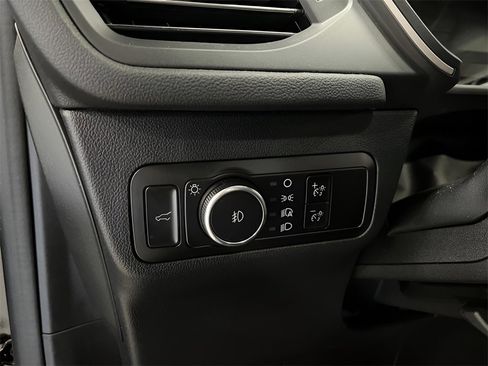 Used 2022 Ford Escape SEL image 17