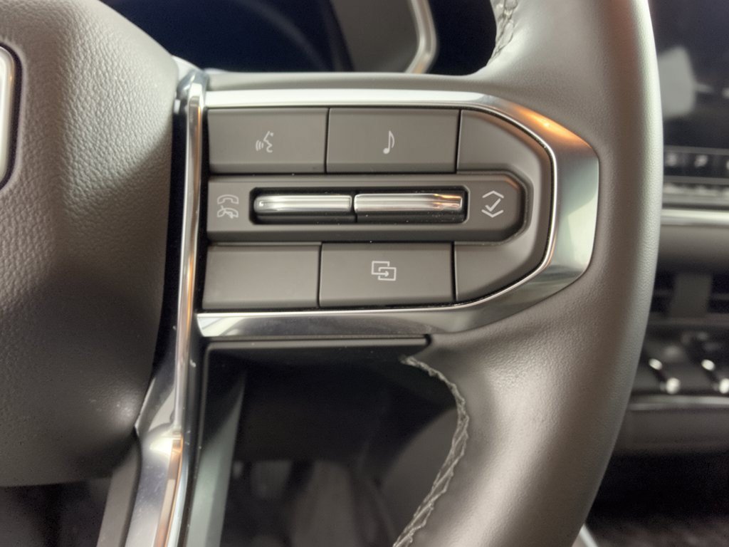 Used 2024 GMC Canyon Elevation w/ Elevation Premium Package RWD image 19