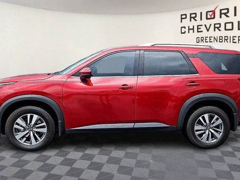 Used 2023 Nissan Pathfinder SL w/ Lighting Package (N92) AWD/4WD image 5