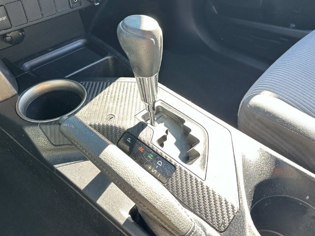 Used 2013 Toyota RAV4 LE FWD image 29