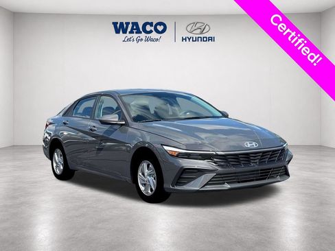 Used 2026 Hyundai Elantra SE FWD image 1