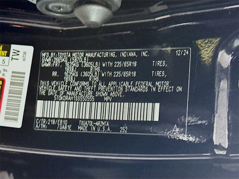 Used 2025 Toyota Highlander XLE image 34