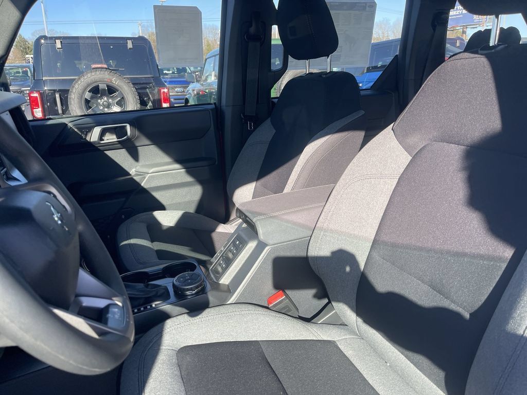 New 2025 Ford Bronco 4-Door AWD/4WD image 17