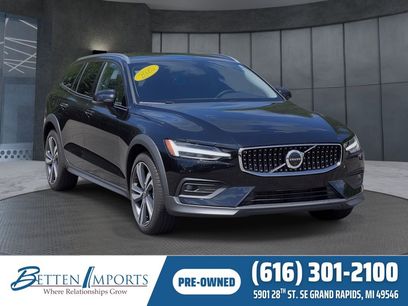 Used 2025 Volvo V60 B5 Cross Country Plus