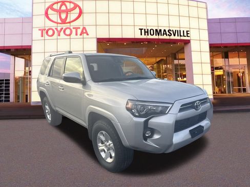 Used 2024 Toyota 4Runner SR5 image 3