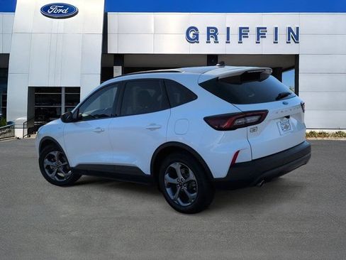 Used 2025 Ford Escape ST-Line w/ Tech Pack #1 FWD image 9