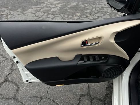 Used 2019 Toyota Prius Limited image 13