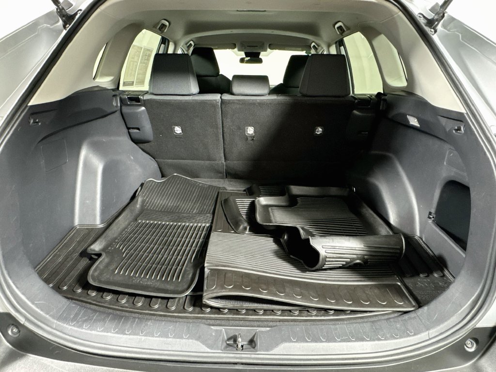 Used 2019 Toyota RAV4 LE w/ All Weather Liner Package AWD/4WD image 27