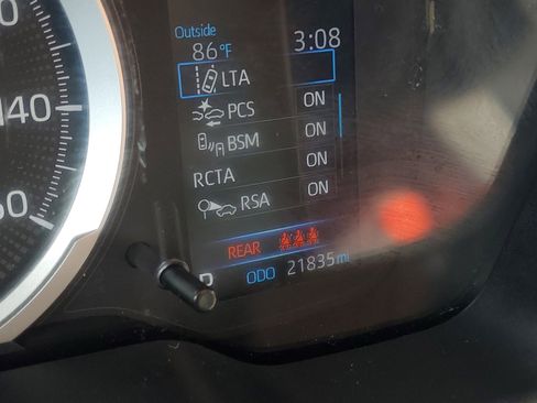 Used 2022 Toyota Corolla Cross LE w/ Moonroof Package image 25