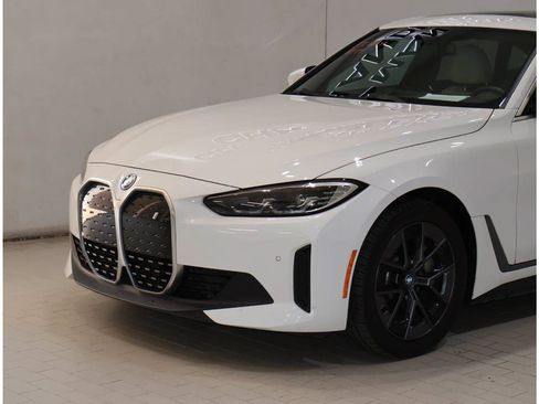 Used 2024 BMW i4 eDrive35 w/ Convenience Package RWD image 2