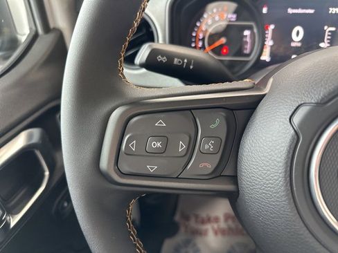 Used 2024 Jeep Gladiator Sport image 35