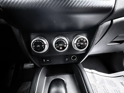 Used 2021 Mitsubishi Outlander Sport ES FWD image 16