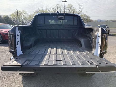 New 2026 GMC Hummer EV 4x4 Crew Cab w/ LPO, Dark Essentials Package image 11
