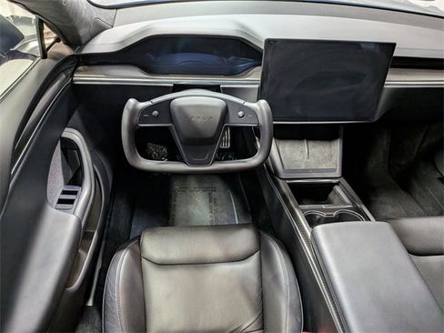 Used 2021 Tesla Model S Plaid image 7