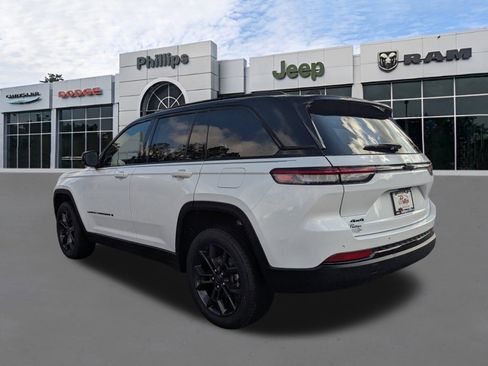 New 2025 Jeep Grand Cherokee Limited w/ Trailer Tow Package image 5